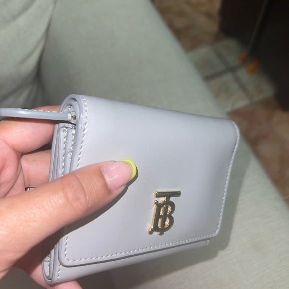 Burberry folding wallet - Picture 2 of 6